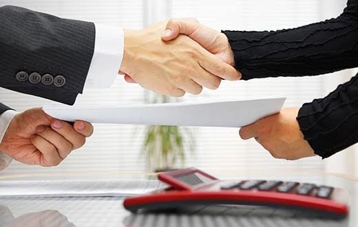 التعاقد مع شركة نظافة (التعاقد مع شركة نظافة محترفة تقدم خدمات تنظيف شاملة)